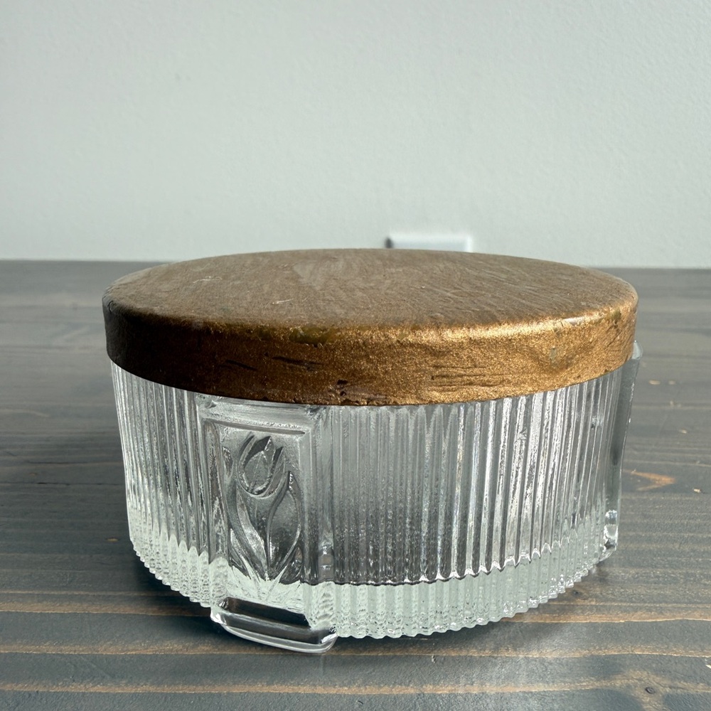 Vintage Art Deco powder or trinket jar